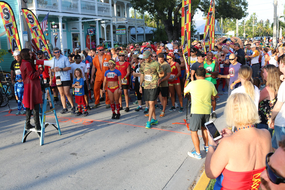 Heroes and Villains 5K 2018 photo - Duval Street, Key West